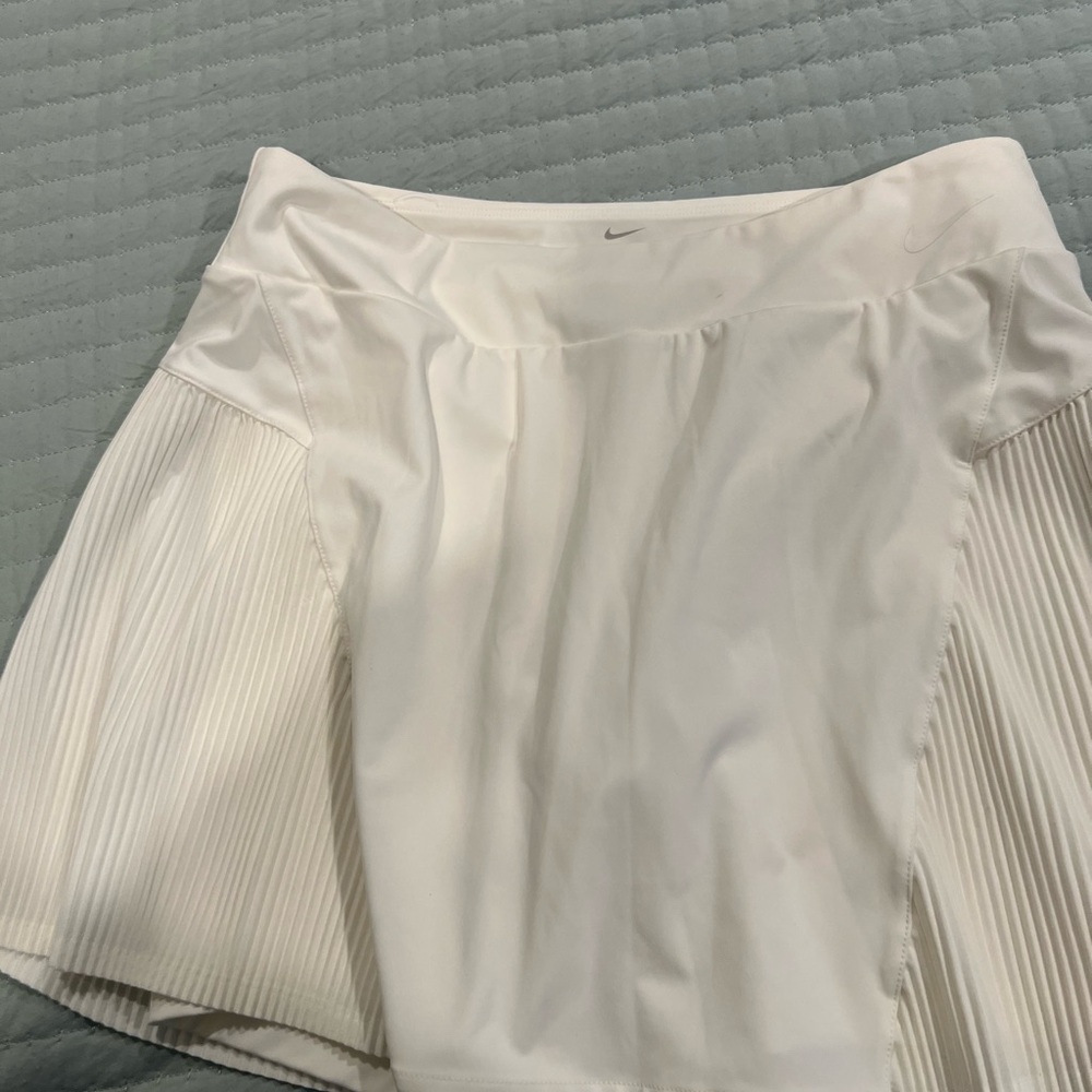 Nike Women's White Tennis Skirt